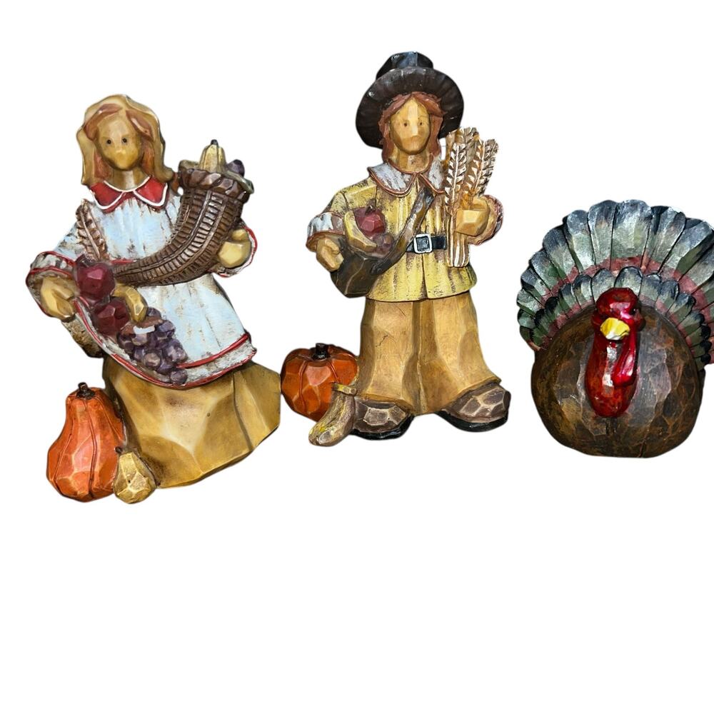 Thanksgiving Pilgrims and figurines  Harvest Centerpiece Mantel home Decor